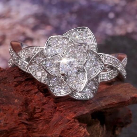 NEW 925 STERLING SILVER DIAMOND HALO RING, CUTE RING, SHINY RING. - Picture 2 of 5